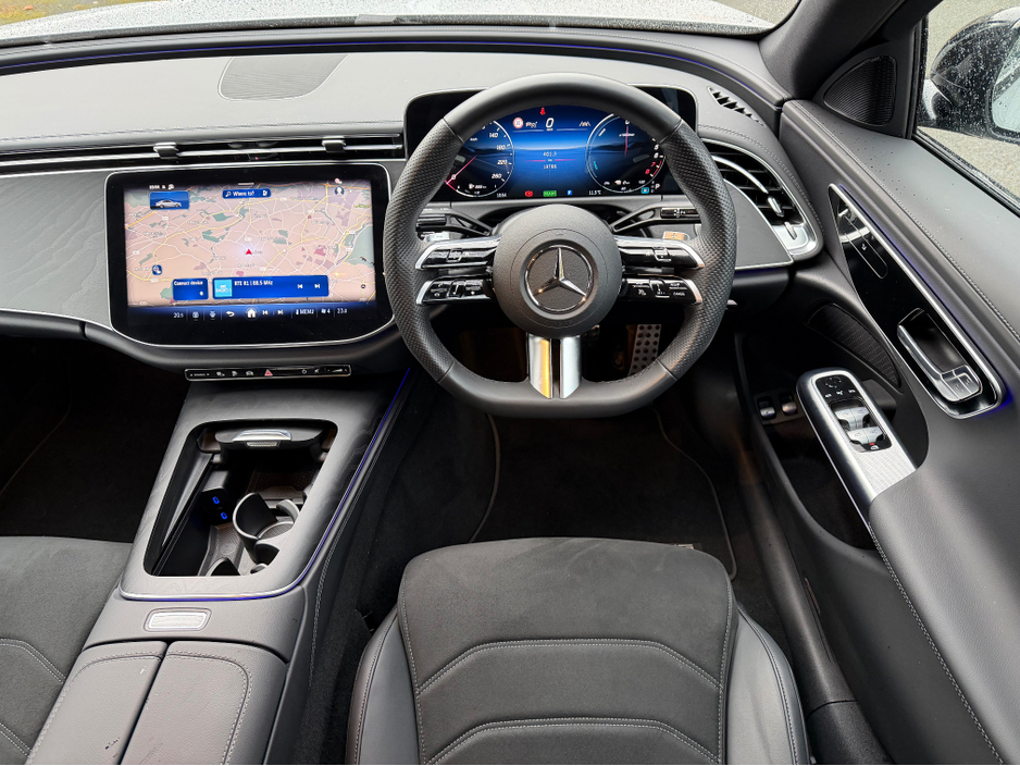 2024 Mercedes-Benz E Class STUNNING LOOKING URBAN EDITION HYBRID PHEV//STUNNING IN ALPINE GREY//VERY LOW MILEAGE//SIMI AND AA DEALER €68,950