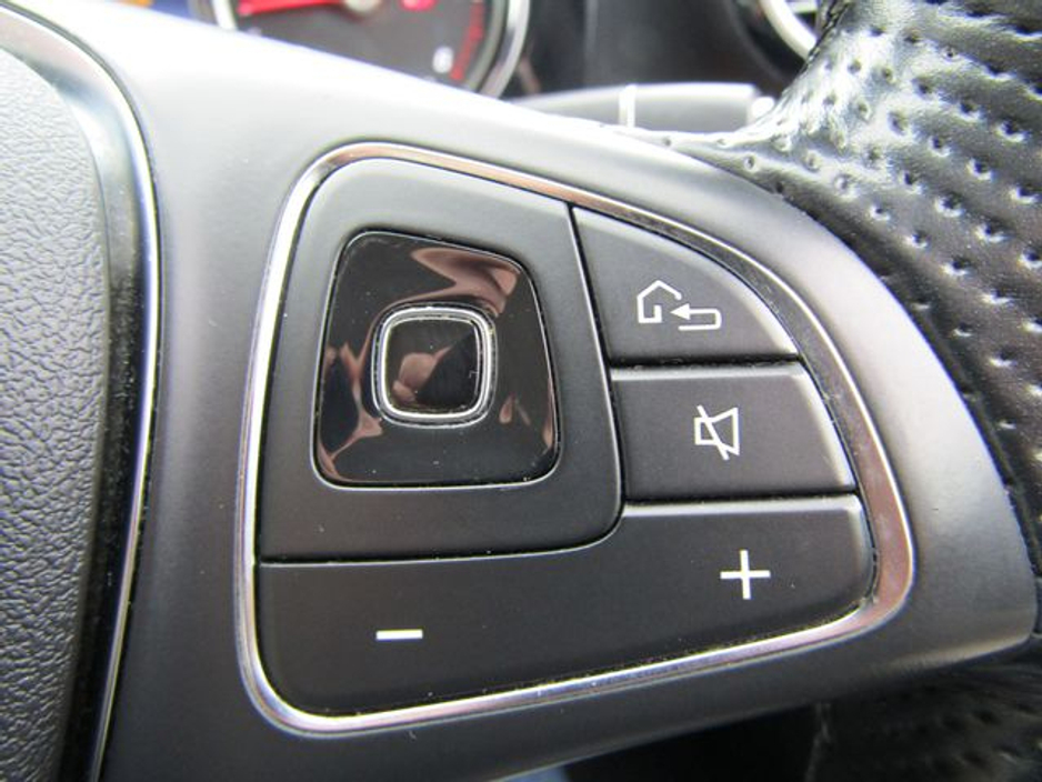 2017 Mercedes-Benz E Class E 220 d D Avantgarde 4DR Auto €15,950