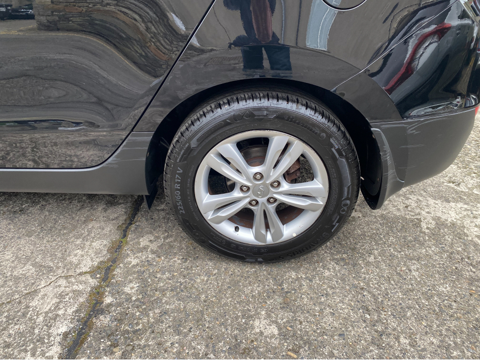 2012 Hyundai ix35 - image 4