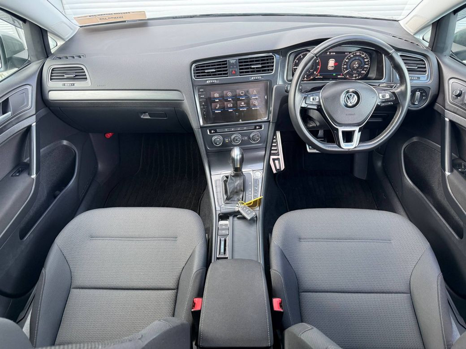 2019 Volkswagen Golf - image 10