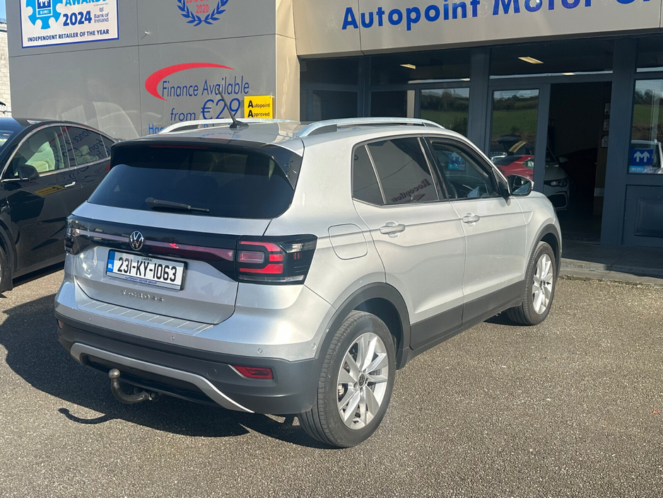 2023 Volkswagen T-Cross - image 3