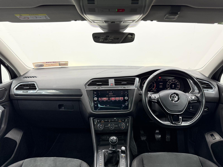 2018 Volkswagen Tiguan - image 8
