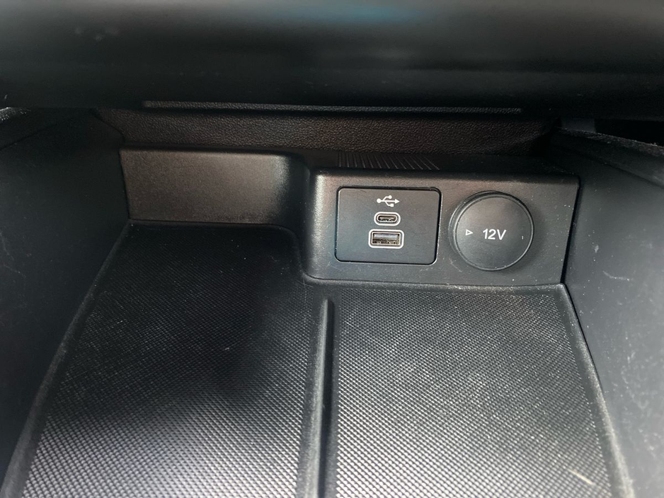 2022 Ford Focus - image 19