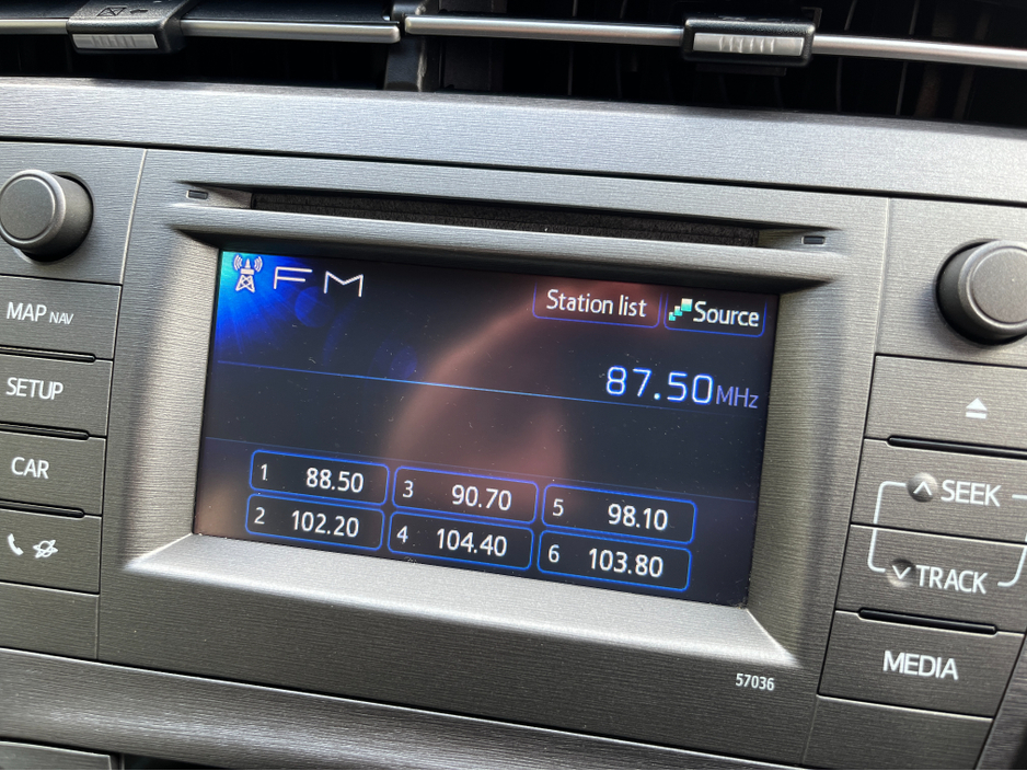 2015 Toyota Prius - image 19