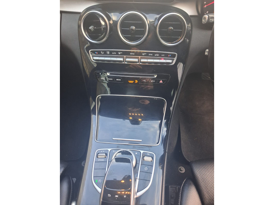 2017 Mercedes-Benz C Class C 200 A/T €10,000