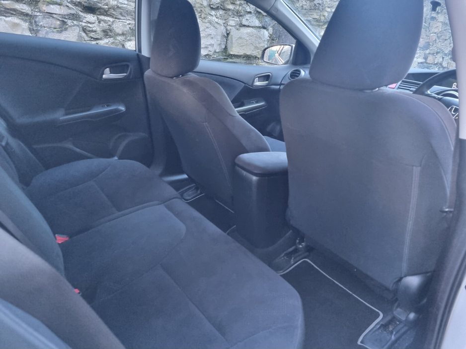 2013 Honda Civic 1.4 i-VTEC SE €3,999