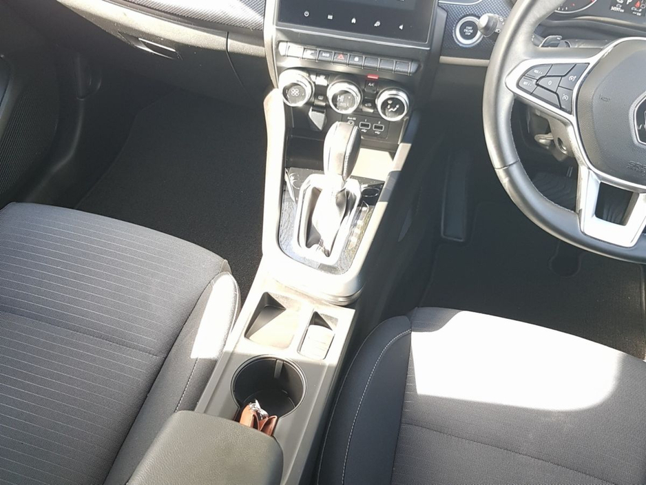 2023 Renault Arkana - image 12