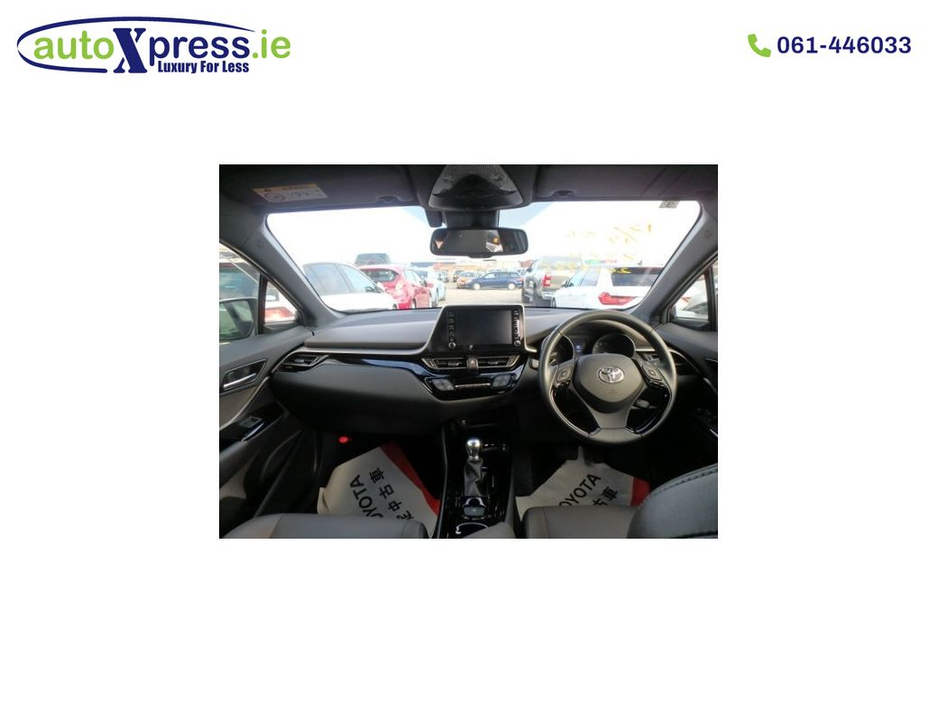 2021 Toyota C-HR Hybrid G, Ultra Low mileage, reversing camera