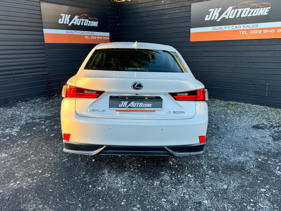 2013 Lexus IS 300 h 2.5 HYRBID €14,995