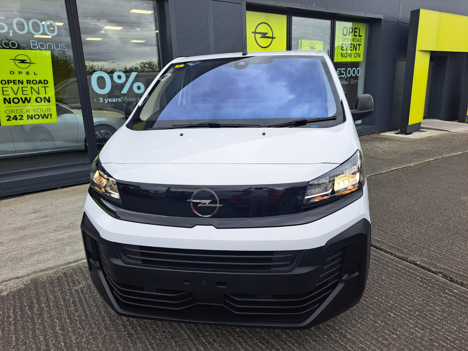 2025 Opel Vivaro - image 5