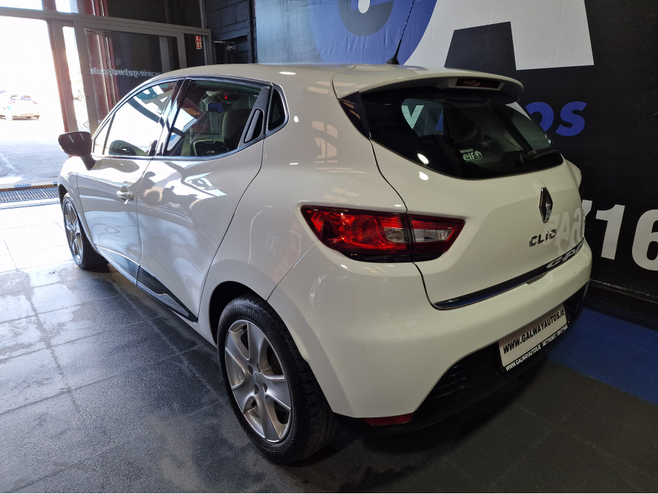 2016 Renault Clio - image 8