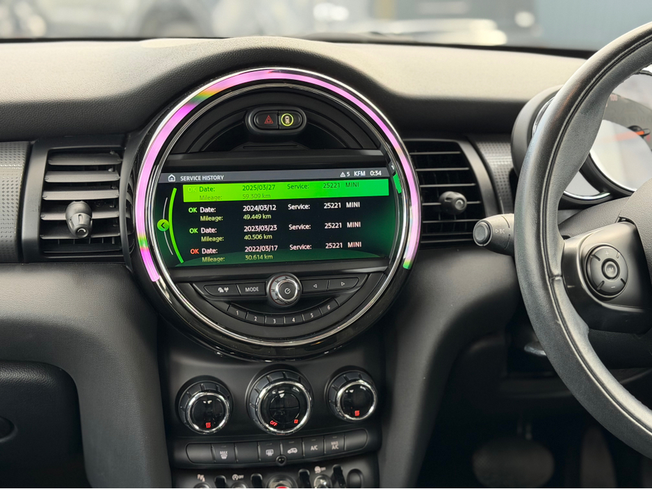 2019 MINI Cooper - image 21