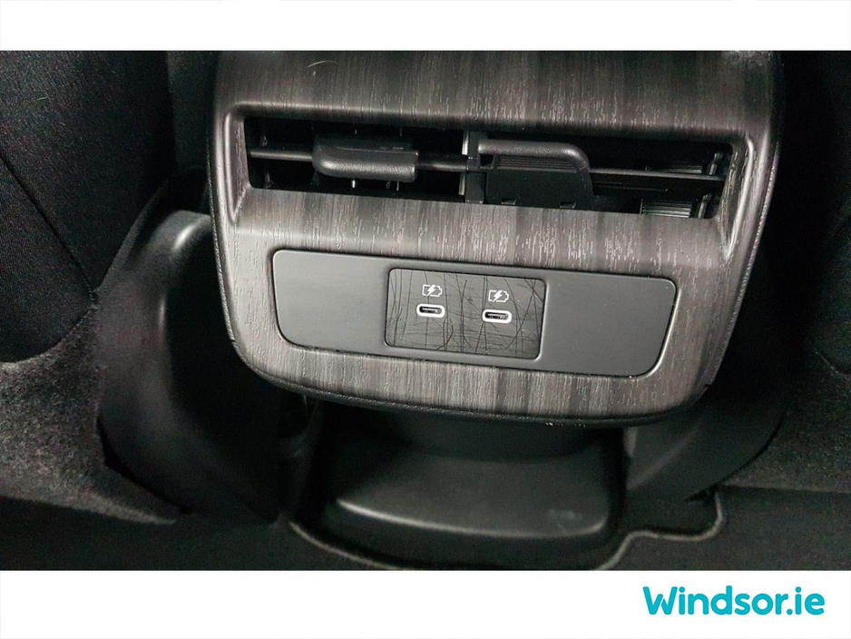 2025 Nissan Ariya - image 17