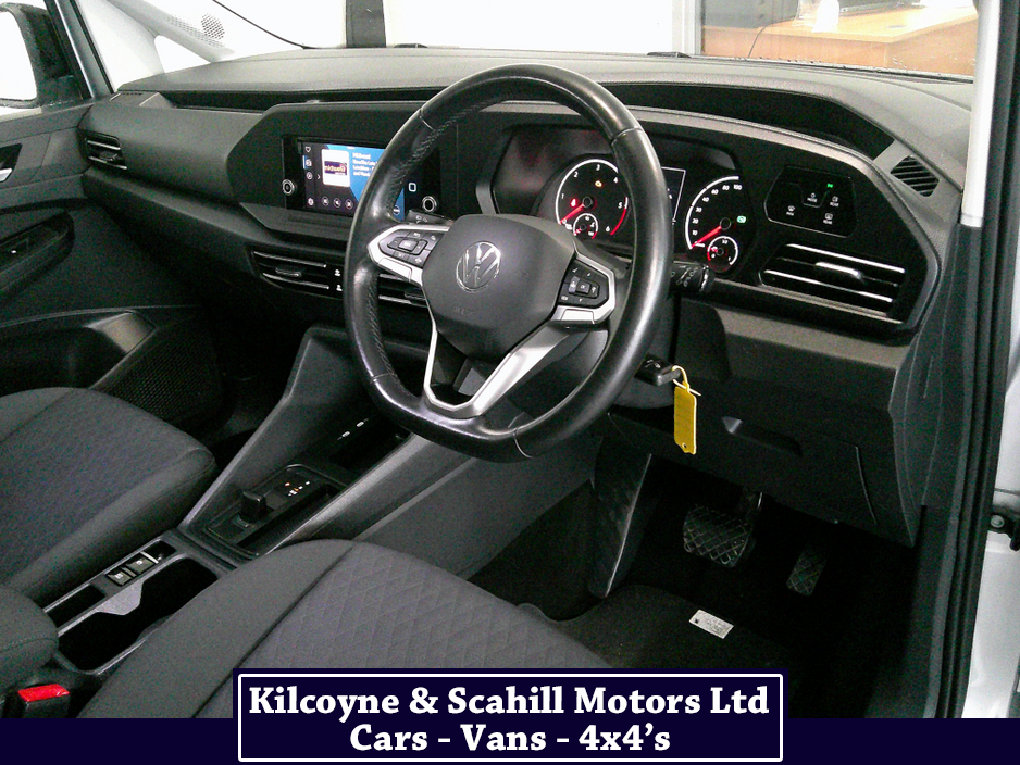 2023 Volkswagen Caddy - image 26