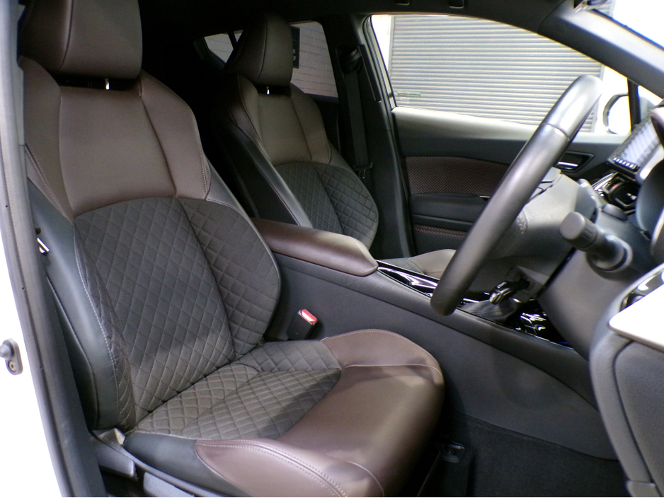 2018 Toyota C-HR - image 11