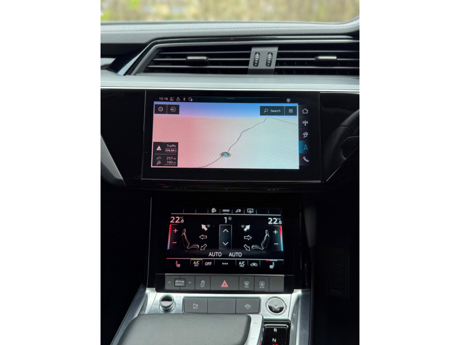 2024 Audi Q8 - image 28