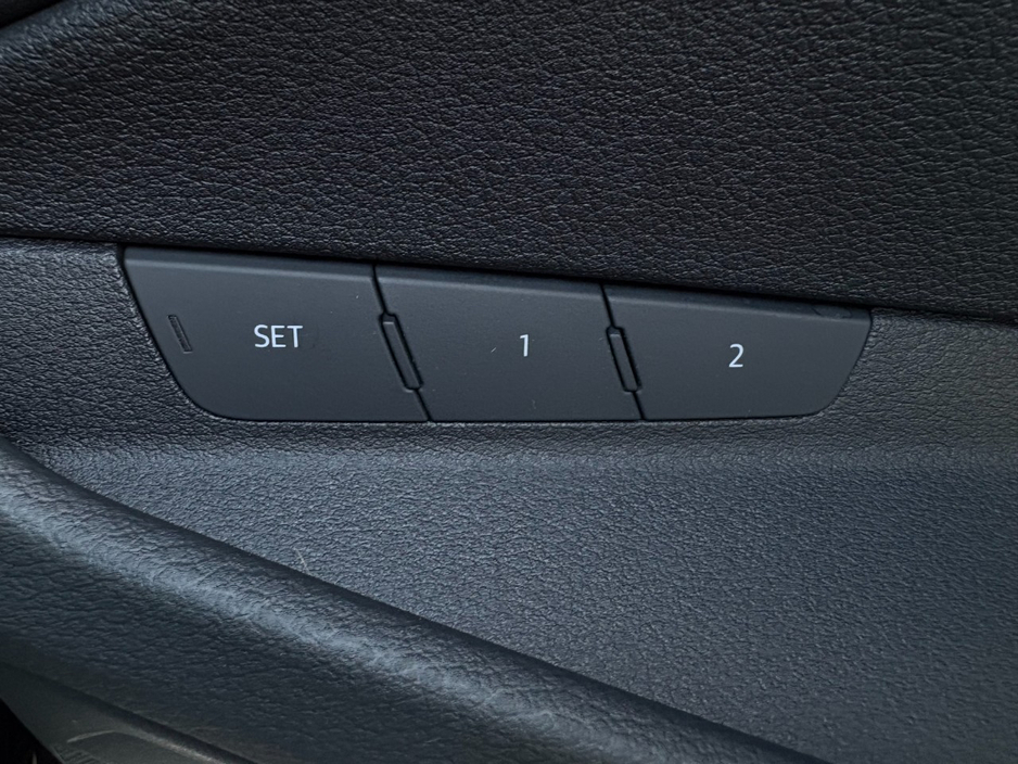 2021 Audi e-tron - image 17