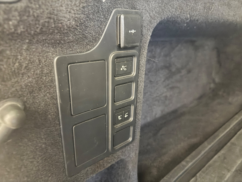 2021 Land Rover Discovery  €41,950