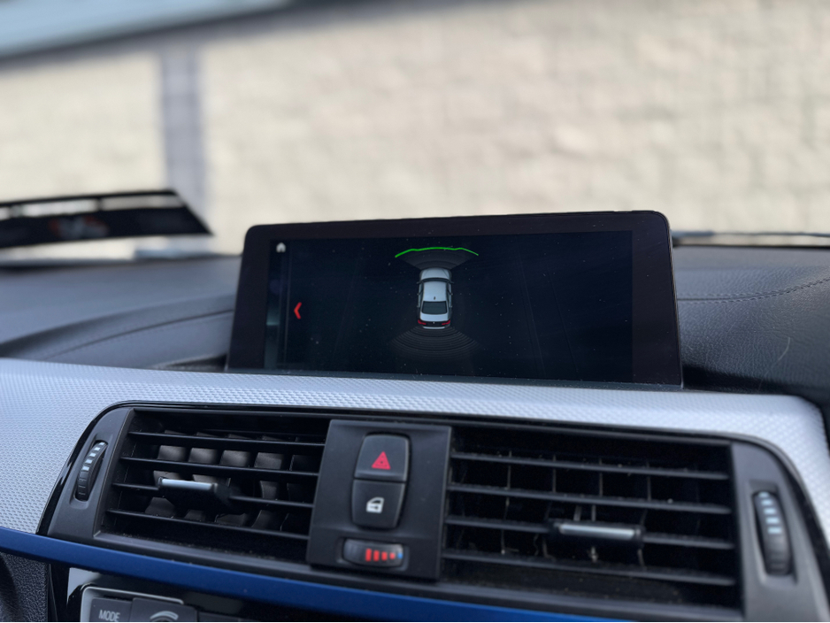 2017 BMW 3 Series - image 20