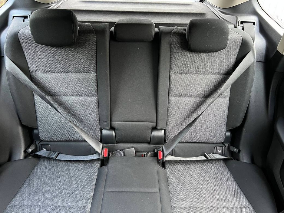 2025 BMW iX1 EDRIVE20 SPORT // NEW 19" ALLOYS // HEADS-UP DISPLAY // HEATED SEATS // ADAPTIVE CRUISE CONTROL €39,900