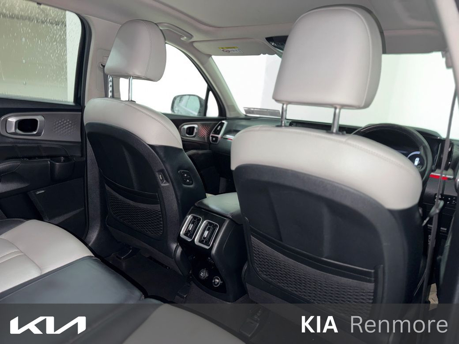 2021 Kia Sorento - image 6
