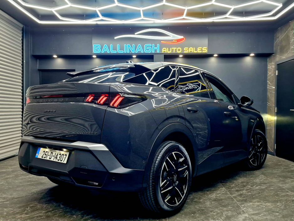 2025 Peugeot 3008 1.2 MHEV PureTech 136bhp eDCS6 Allure €35,950