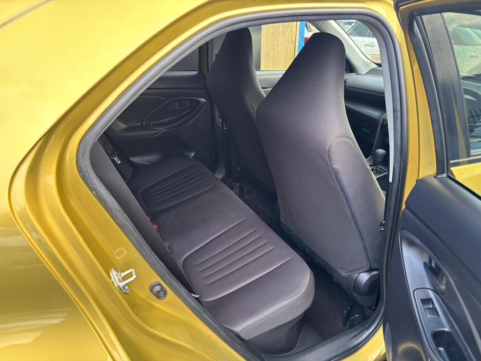 2022 Toyota Yaris Cross - image 5