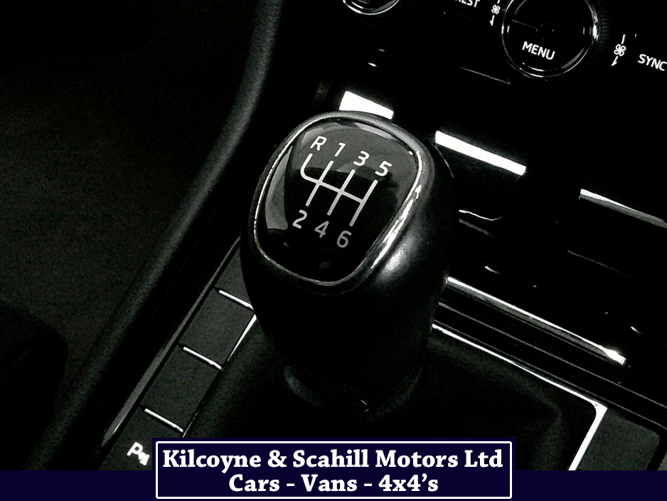 2017 Skoda Superb - image 28