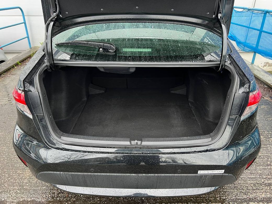 2020 Toyota Corolla WXB 1.8 HYBRID // HEADS-UP DISPLAY // 17" ALLOYS // ADAPTIVE CRUISE CONTROL €21,750