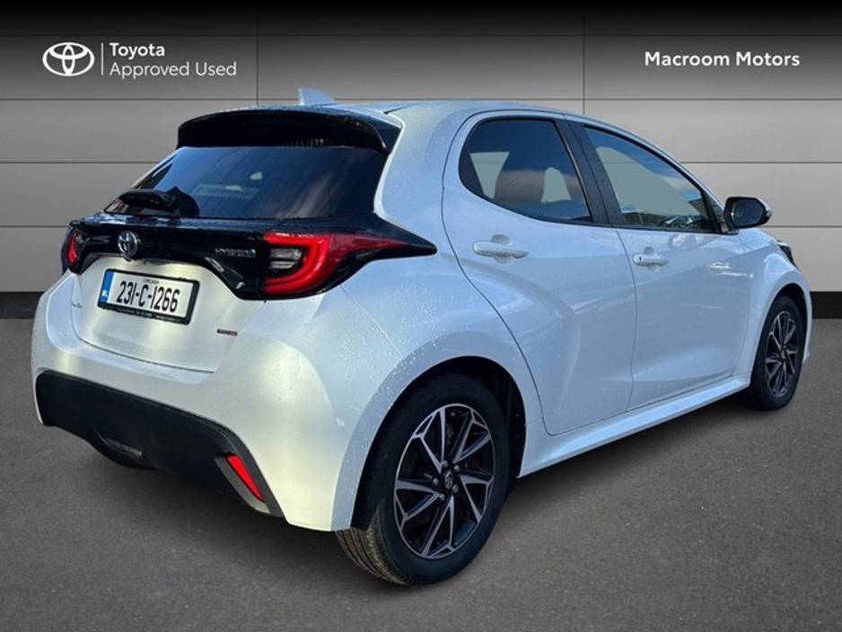 2023 Toyota Yaris FRESH SELECTION OF TRADE-INS YARIS CROSS LUNA €26,000