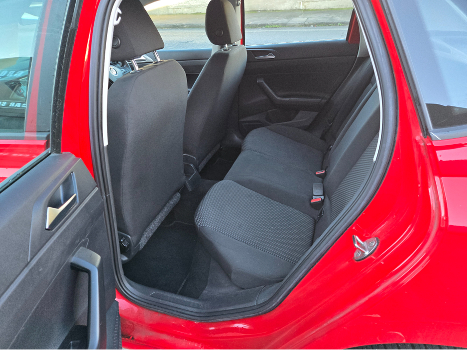 2021 Volkswagen Polo - image 11