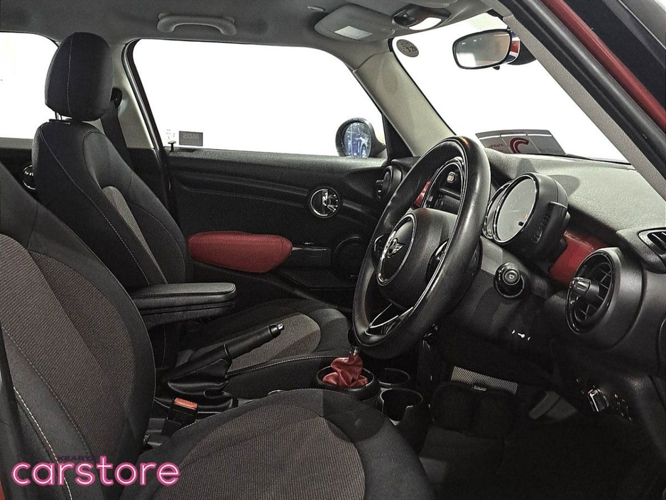 2016 MINI Hatch - image 12