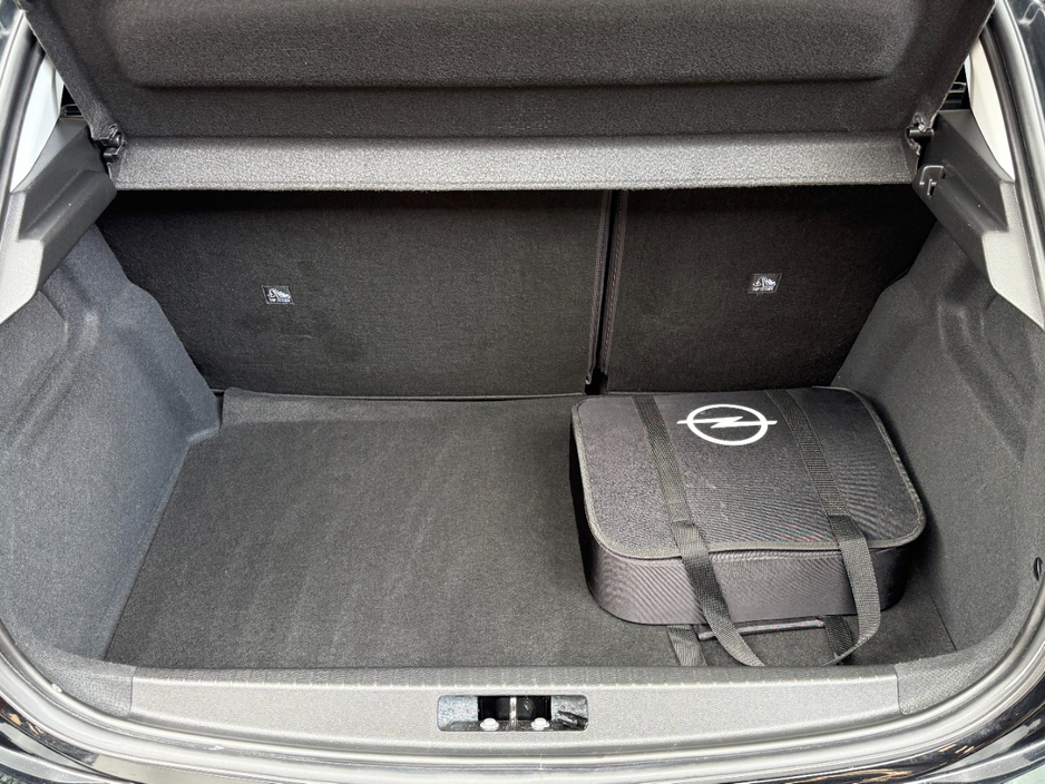 2022 Opel Corsa - image 7