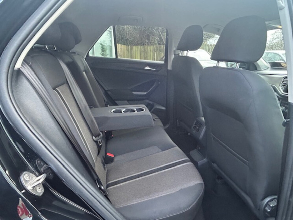 2019 Volkswagen T-Roc 1.0 TSI 115bhp Design €18,495