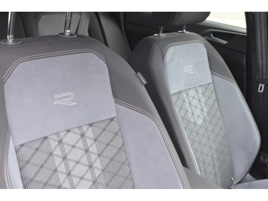 2023 Volkswagen Taigo - image 20