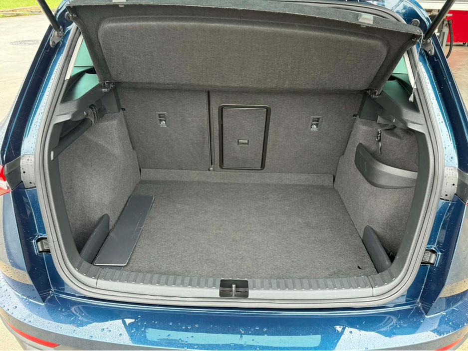 2023 Skoda Karoq - image 12