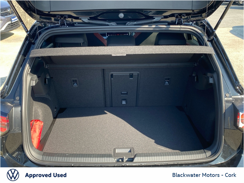 2026 Volkswagen Golf - image 10