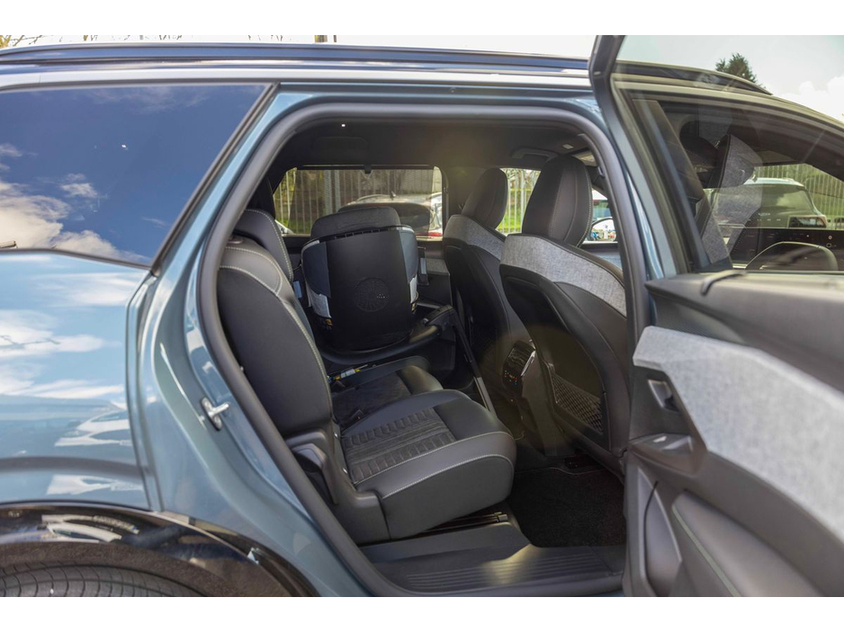 2026 Peugeot 5008 - image 8