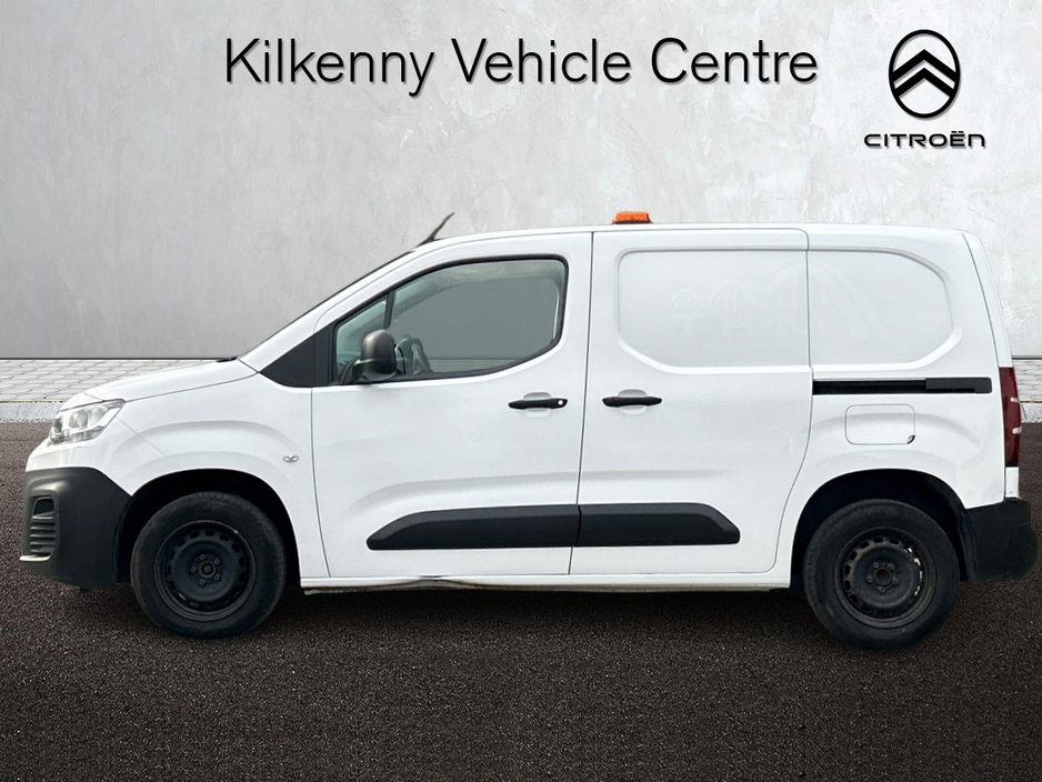 2022 Citroen Berlingo - image 5