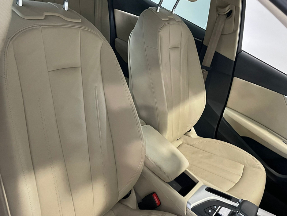 2020 Audi A4 - image 3