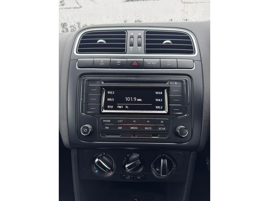 2014 Volkswagen Polo DBA-6RCBZ 5DR AUTO €8,950