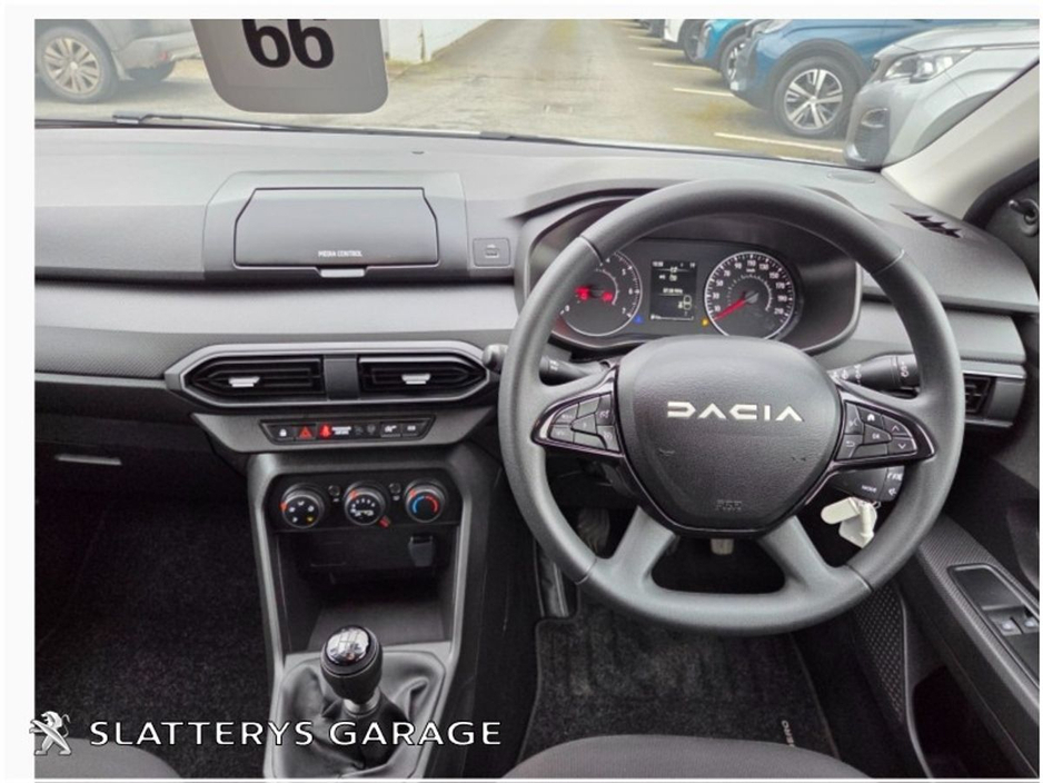 2024 Dacia Sandero - image 13