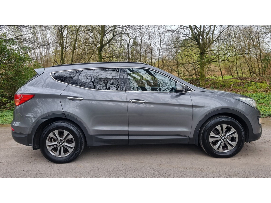 2015 Hyundai Santa Fe - image 6