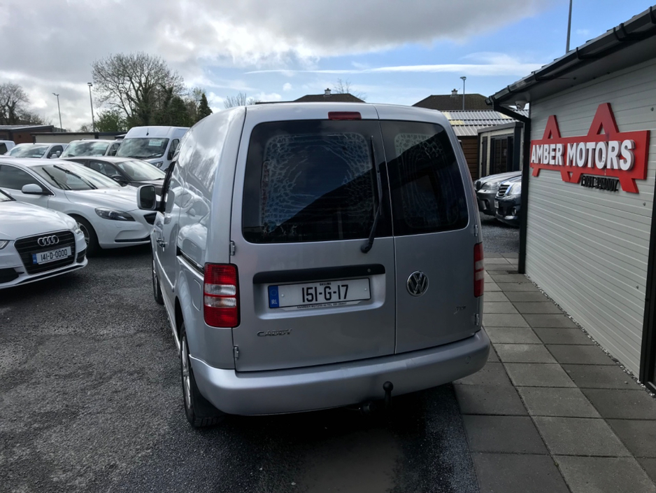 2015 Volkswagen Caddy - image 12