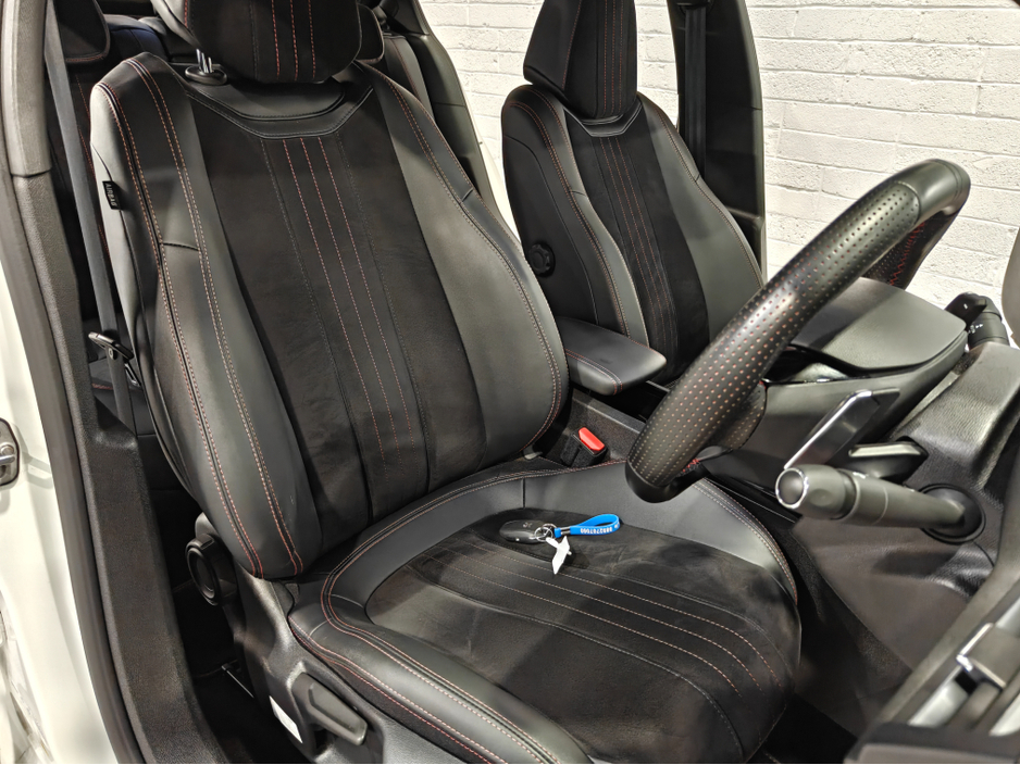 2019 Peugeot 308 - image 16