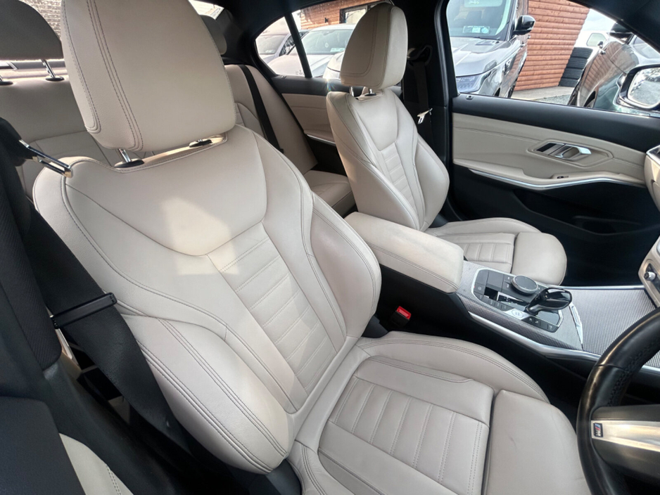 2019 BMW 3 Series - image 29