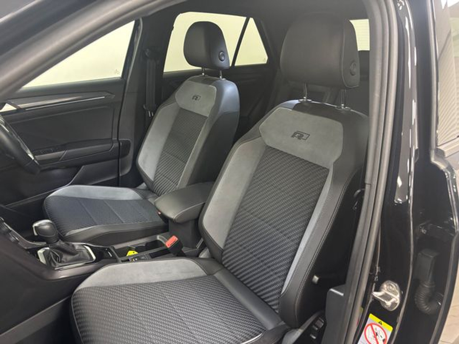 2021 Volkswagen T-Roc - image 12