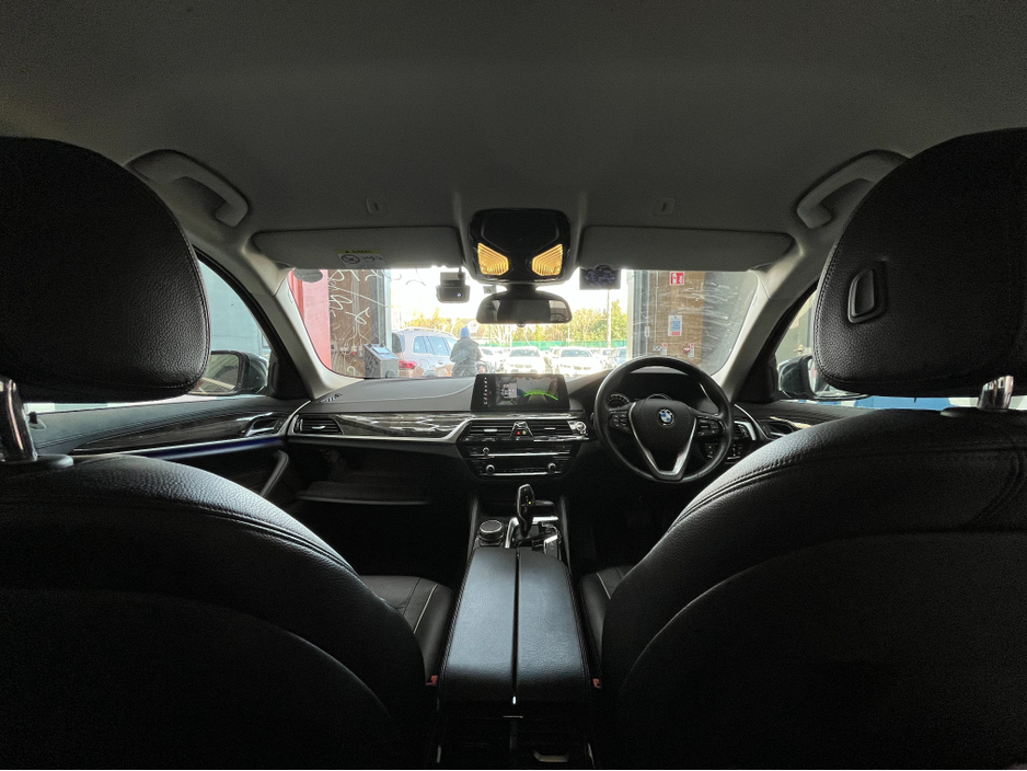 2018 BMW 5 Series - image 13