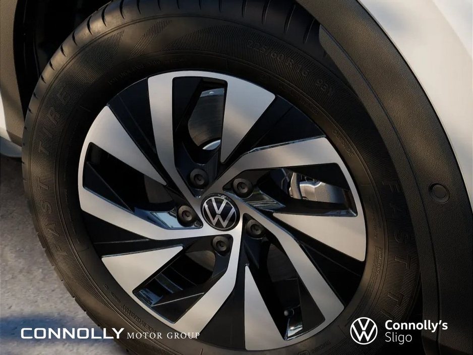 2026 Volkswagen T-Roc - image 6