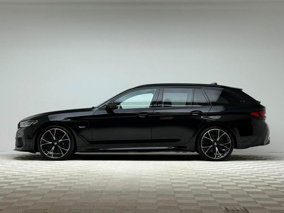 2023 BMW 5 Series 530E M SPORT PRO TOURING €43,990